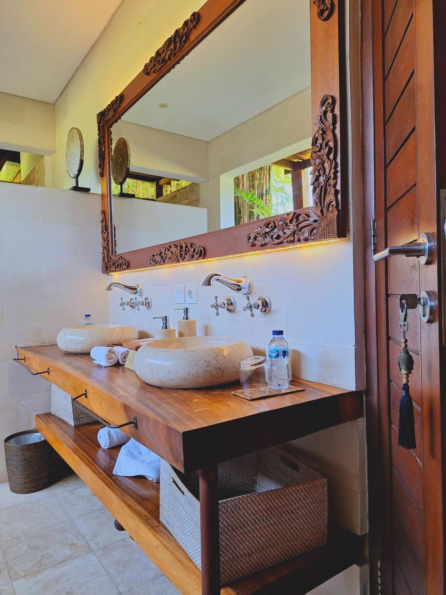 Villa Naty Canggu Exteriör bild